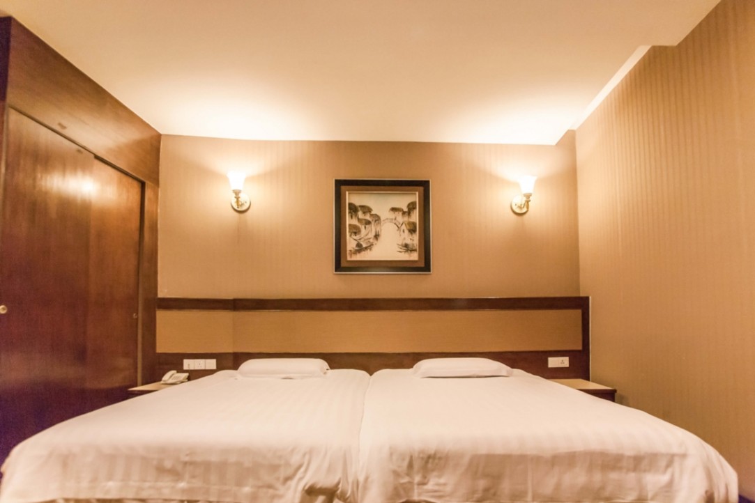 PREMIUM EXECUTIVE ROOM