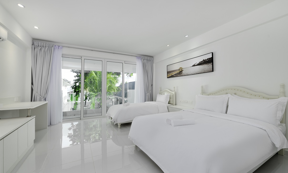 Family Triple (Garden View)